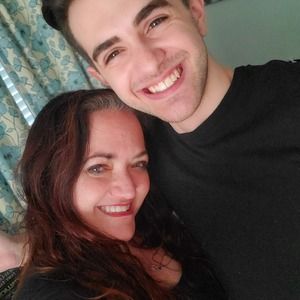 Meet your Posher, Elaine